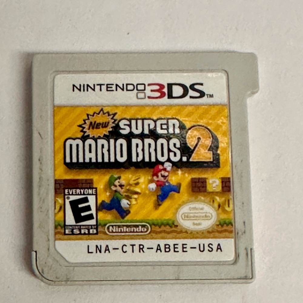 Nintendo 3DS New Super Mario Bros. 2 Game Cart -‎ Gray